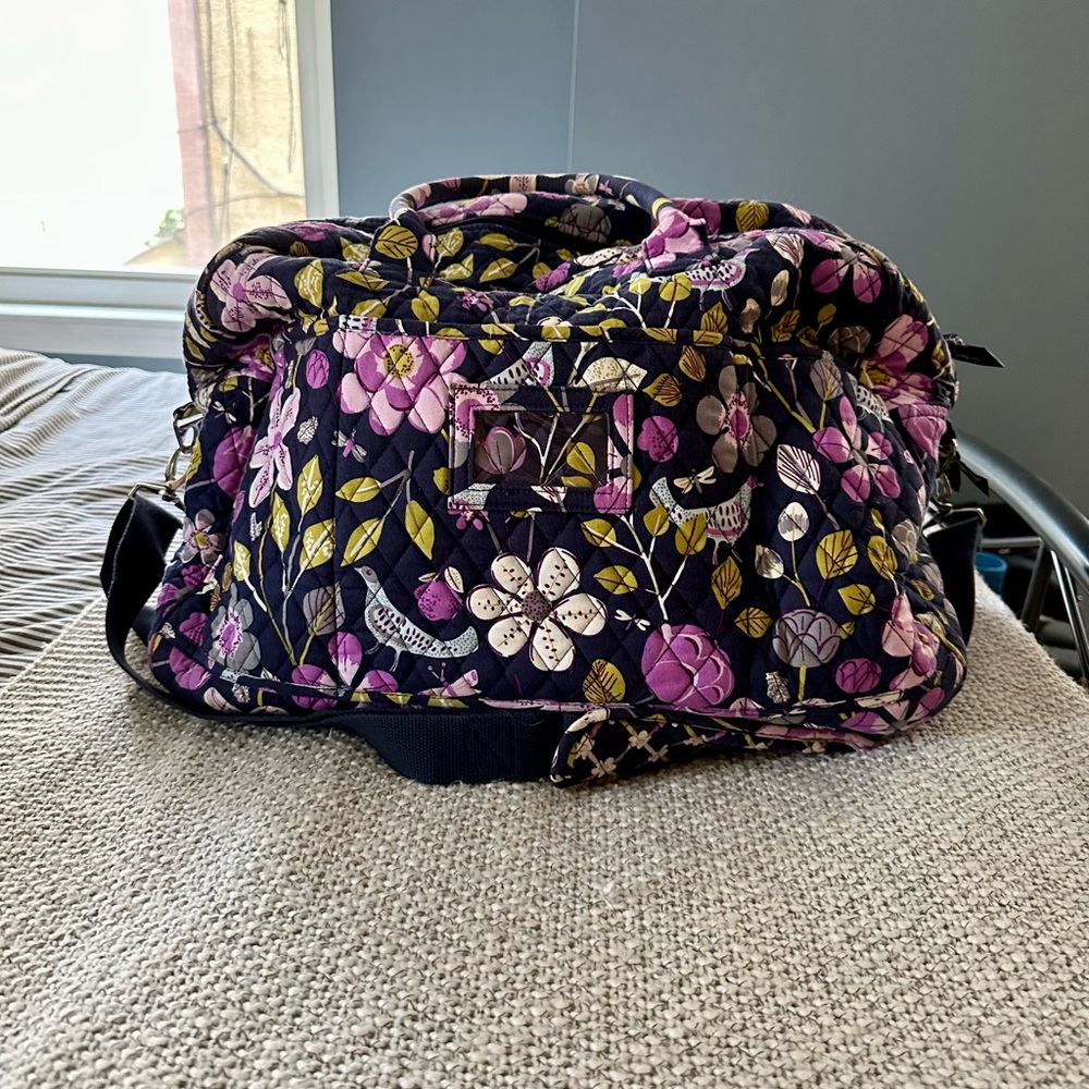 Verá Bradley Weekender Travel Bag Floral Nightingale Print